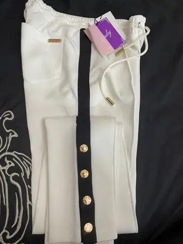 rady 화이트 x 블랙 레깅스 팬츠 사이즈 M 색상 블랙 있음