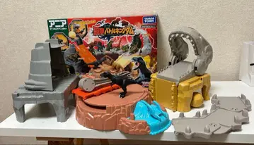 아니아 공룡 배틀 킹덤 & 공룡 피규어 다수