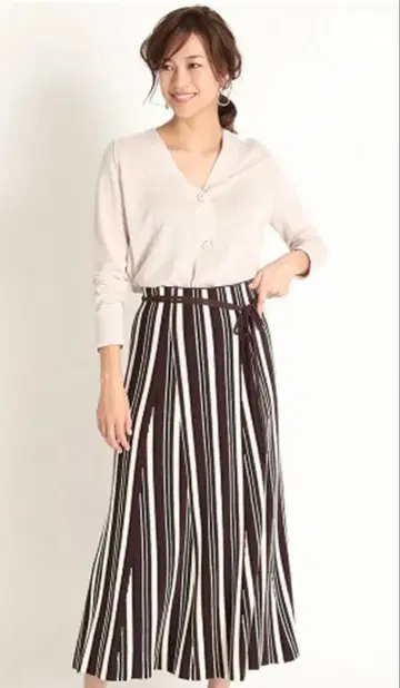 금일 삭제. Mila Owen 멀티 컬러 립플 니트 스커트 (브라운)