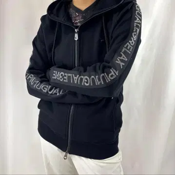 1PIU1UGUALE3 풀 집업 후드티 블랙 큐빅