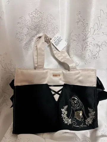 메종 드 플뢰르 오로라 공주 토트백