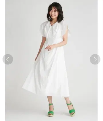 [ CELFORD ] 미사용 새상품 셀포드 아치 프릴 슬리브 원피스