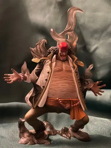 검은 수염 피규어