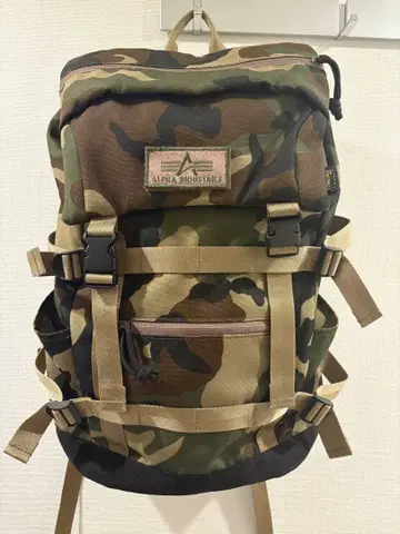 ALPHA INDUSTRIES 카모플라쥬 백팩