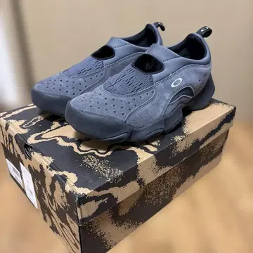 OAKLEY FACTORY TEAM FLESH SANDAL ASPHALT