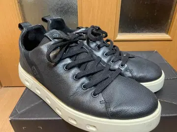 에코 스트릿 720M 고어텍스 가죽 스니커즈 에코