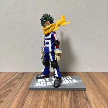 히로아카 데쿠 피규어