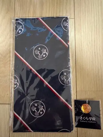 사쿠라 학원 손수건 핑배지 세트