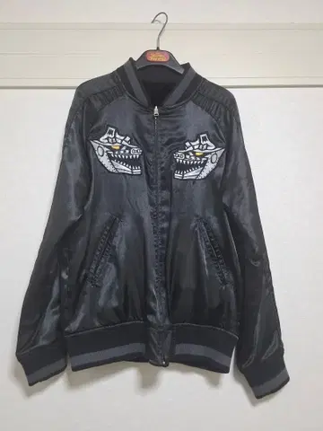 PUNKDRUNKERS(펑크 드렁커스) 도호 콜라보 고질라 스카잔