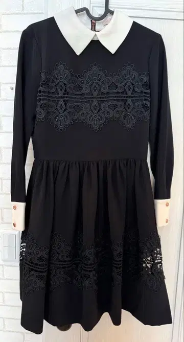 TED BAKER 화이트 카라 원피스 사이즈 1