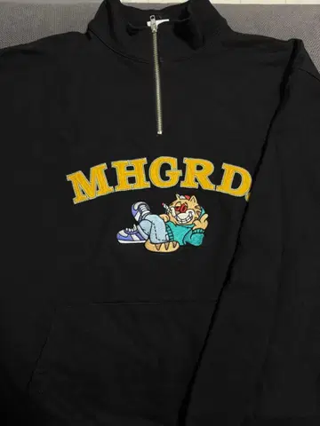 MHGRD 하프 지퍼 트레이닝복 블랙