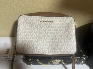 마이클코어스 숄더백