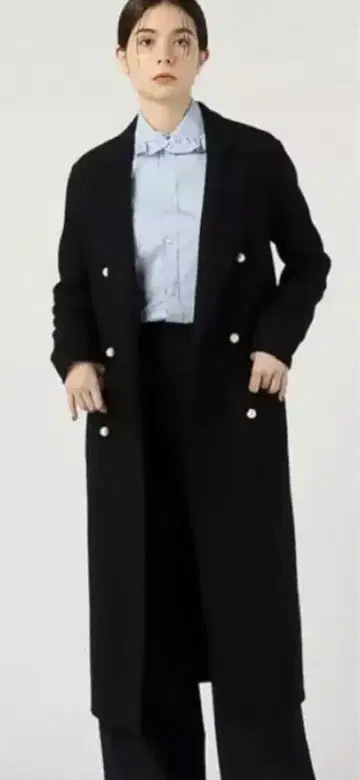 Madisen Blue 펄 버튼 체스터 코트