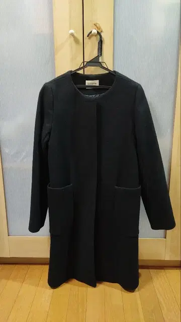 쓰리 쿼터 블랙 롱 코트