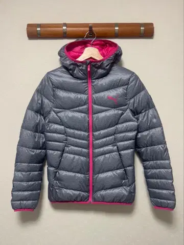 푸마 새상품급 후디드 다운 자켓 다운90%