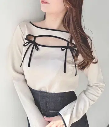 NOMAE 바이컬러 파이핑 리본 상의