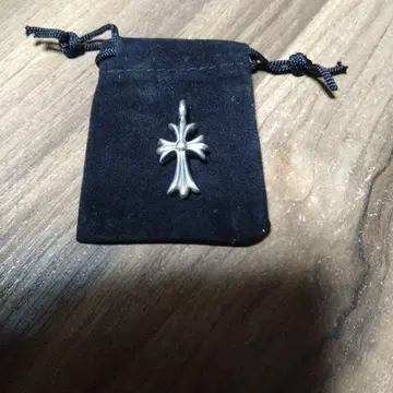 실버 크로스 펜던트 파란색 스톤