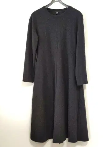 유니클로 브러쉬드 저지 원피스 M 사이즈 다크 그레이