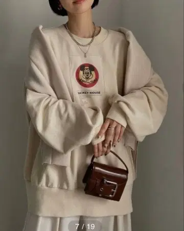 Ameri Disney MICKEY TAG SWEAT TOP