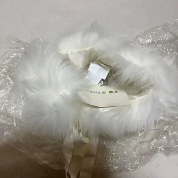 PAULE KA 화이트 퍼 스톨 미사용