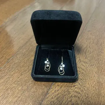 골드 후프 크리스탈 귀걸이