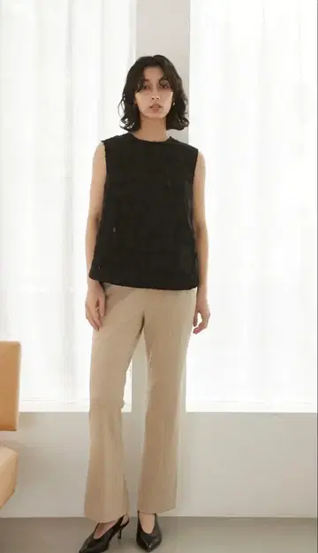 미사용 택 포함 ELLIE 조젯 플레어 팬츠 [ BEIGE ]