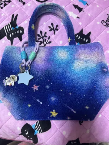 러브러리 갤럭시 페이러 토트백