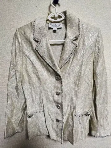 ST. JOHN COUTURE 테일러드 자켓 사이즈 4