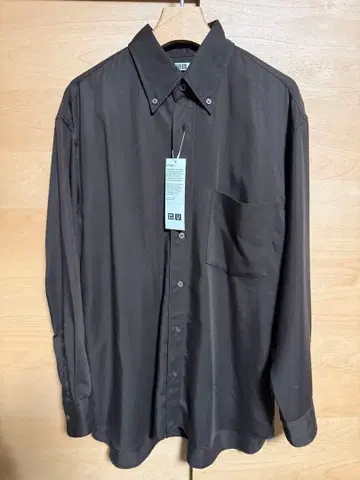 유니클로 U 드레이프 셔츠 다크 브라운