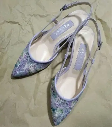 DIANA 펌프스 21.5