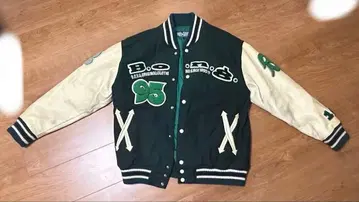 자수 바시티 자켓 다크 그린/베이지