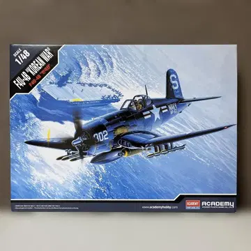 아카데미 1/48 F4U-4B 커세어 성형색