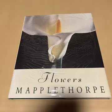 Flowers MAPPLETHORPE