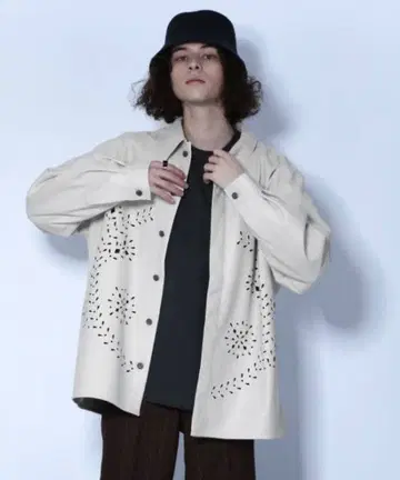 HARE 인조 가죽 디자인 셔츠