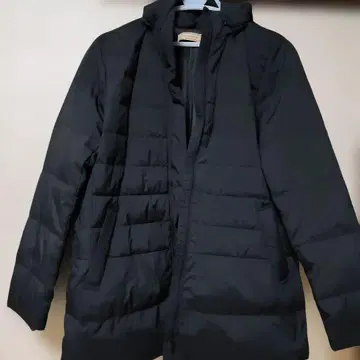 블랙 다운 자켓 후드 부착