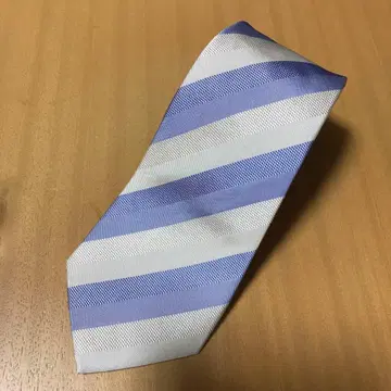 조르지오 아르마니 실크 넥타이 파랑과 화이트 스트라이프
