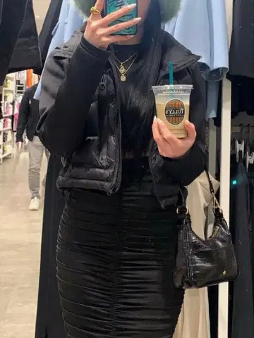 ZARA 대비 퍼프 자켓 블랙