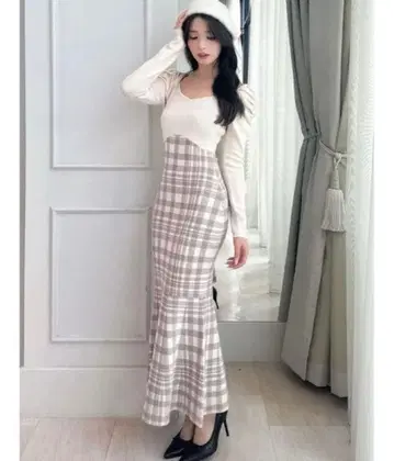 Resexxy 숄더 오픈 머메이드 니트 원피스