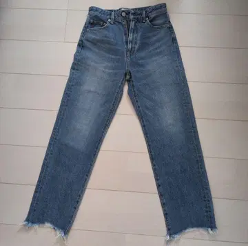 ungrid 헤임 데미지 테이퍼드 데님 24