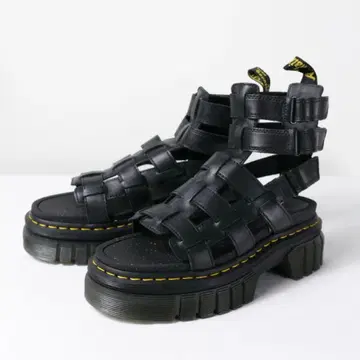 닥터마틴 샌들