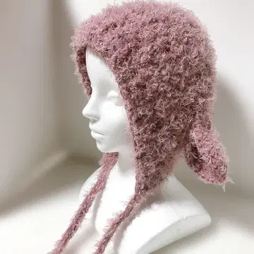 복슬복슬 귀 달린 핑크 모자