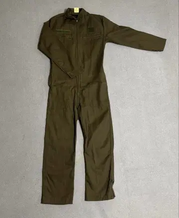 밀리터리 점프수트