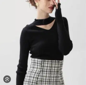 데이시 컷 아웃 하이넥 니트 그레이