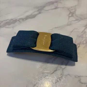 파란색 리본 헤어 액세서리