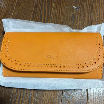 Dakota 카멜 가죽 장지갑