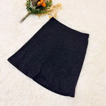 Reflect 스커트 플레어 실루엣 무지 다크 그레이 깔끔한