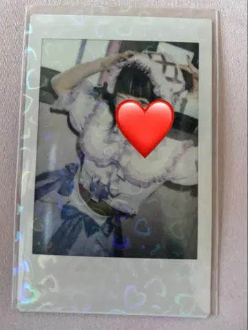 신기루 아뮤 의상 교환 폴라로이드