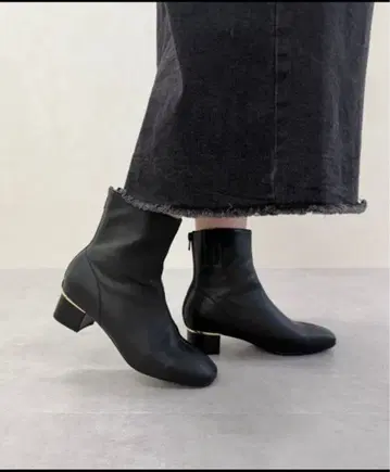 ORiental TRaffic 소프트 가죽 메탈릭 라인 부츠 블랙