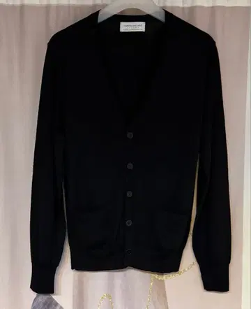 투모로우랜드 tricot 슈퍼 파인 메리노울 가디건