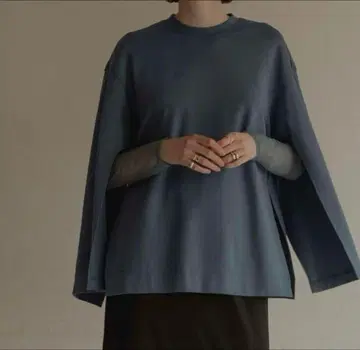 MANOF MESH SLEEVE LAYERED TOPS 블랙